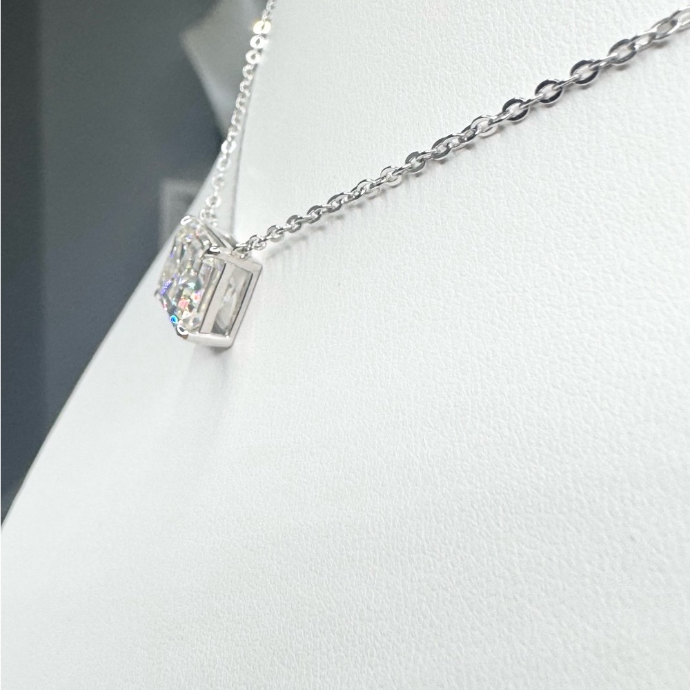 MOISSANITE Emerald Cut 5 Carat Necklace GORGEOUS! - Picture 5 of 5